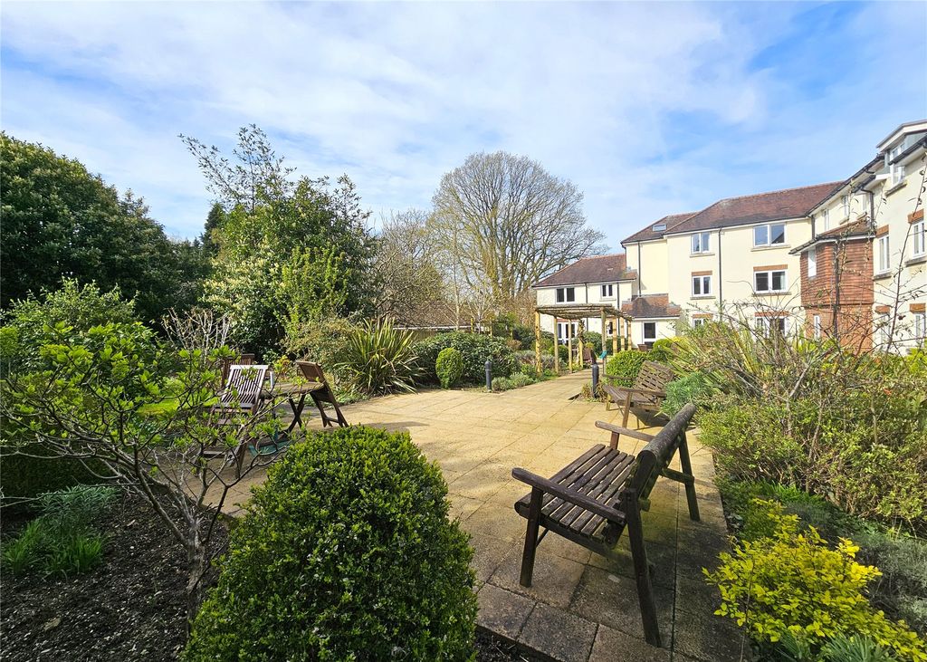 Additional image 20 of 2 bed flat for saleHindhead, Surrey GU26