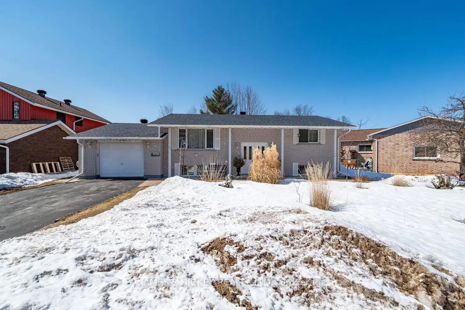 101 Frontenac Crescent