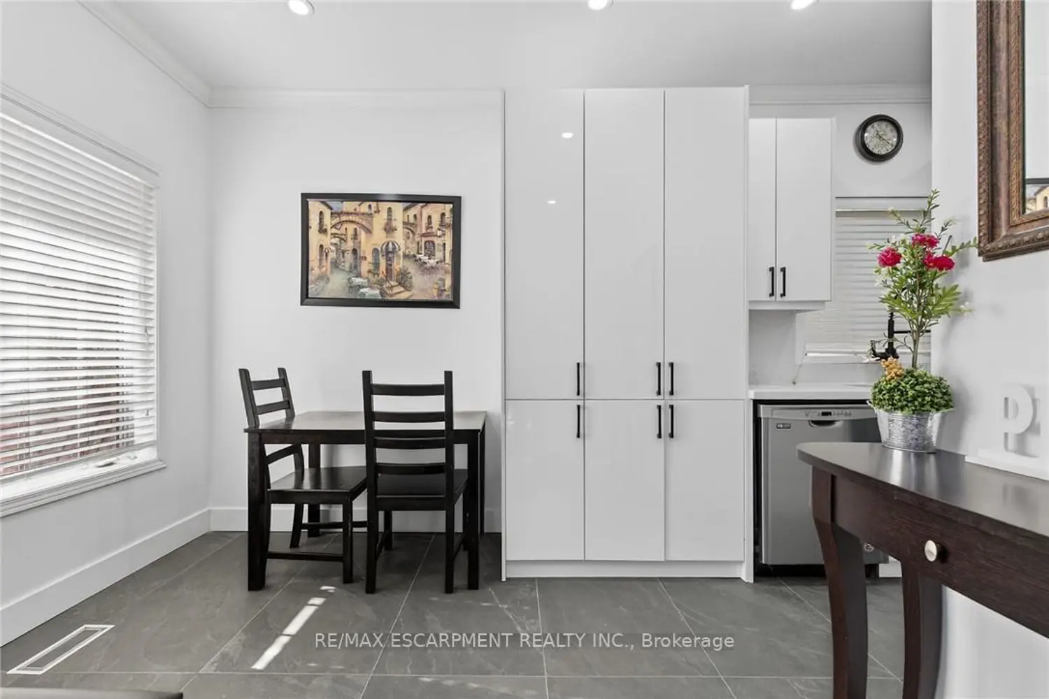 33 Panorama Way photo 4
