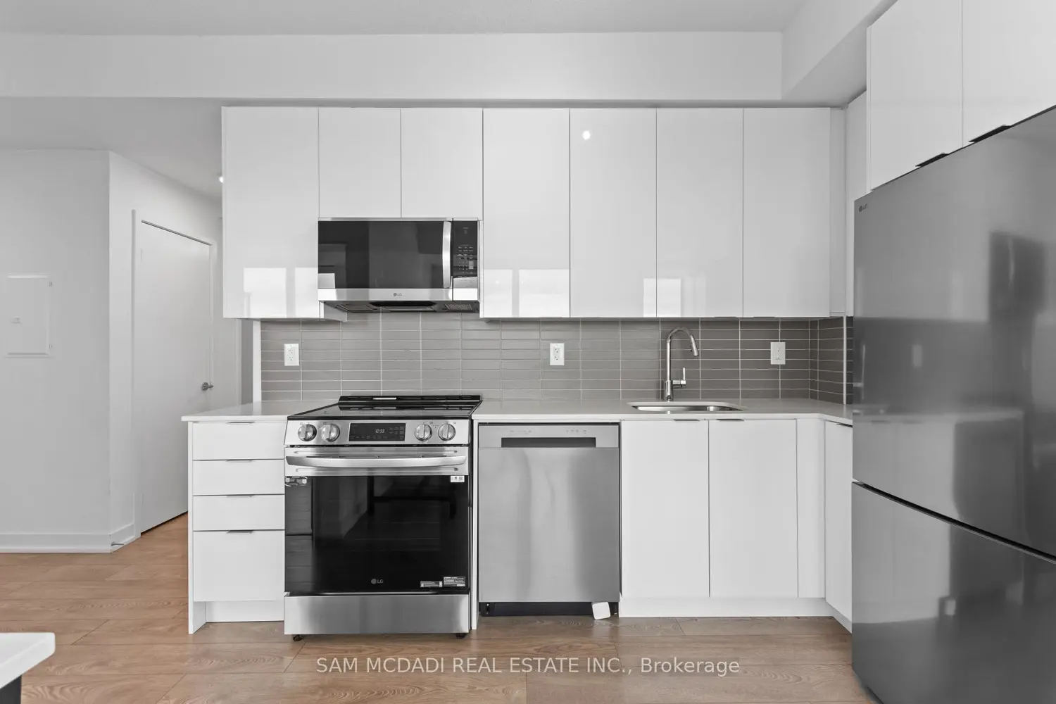 225 Malta Avenue 706 photo 3