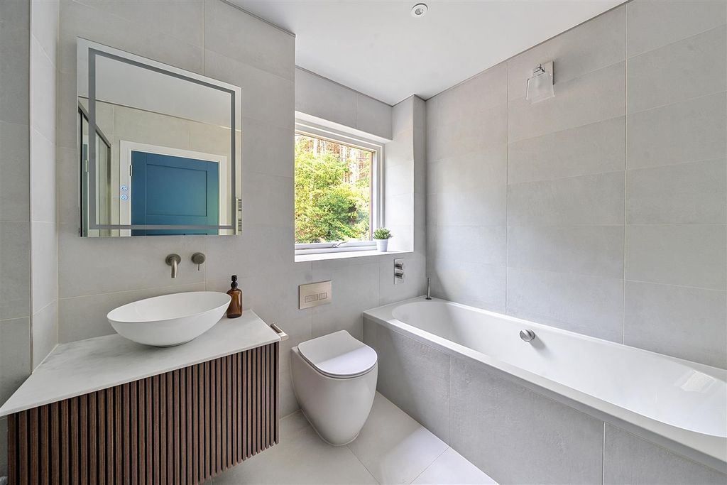 Additional image 11 of Detached house for saleWhitmore Vale Road, Grayshott, Hindhead GU26