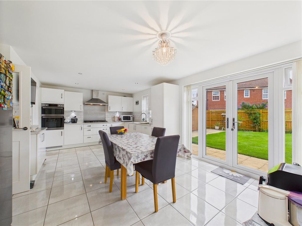Additional image 2 of 4 bed detached house for saleField View Drive, Hessle HU13