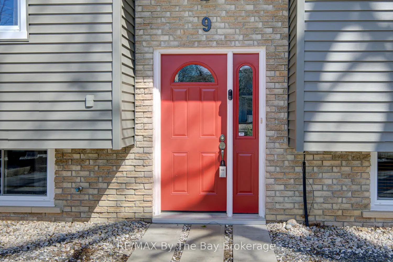 9 Frederick Drive photo 2
