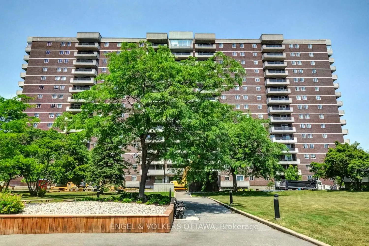 1705 Playfair Drive 1103