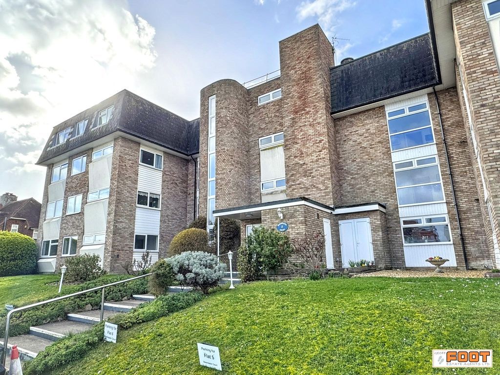 Additional image 20 of 2 bed flat for saleSouthwood Road, Hayling Island PO11