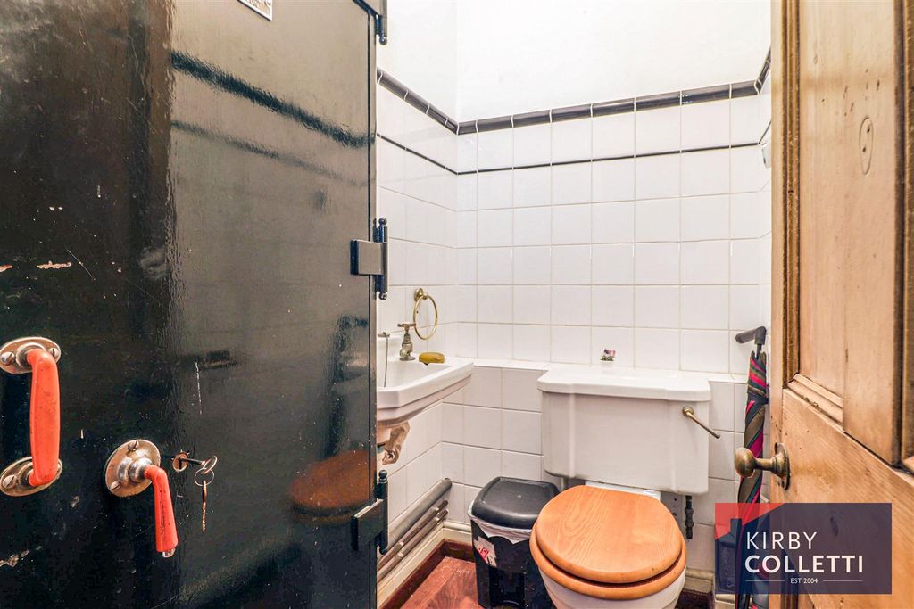 Additional image 17 of 4 bed semi-detached house for saleGoose Green, Hoddesdon EN11