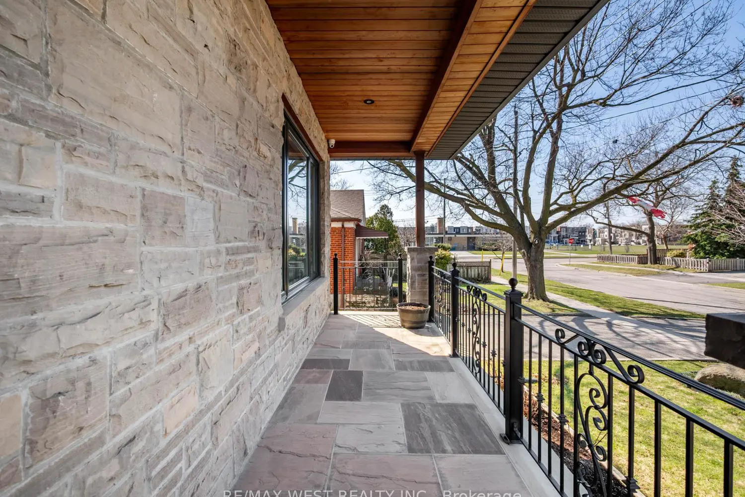 5 Paula Boulevard photo 4