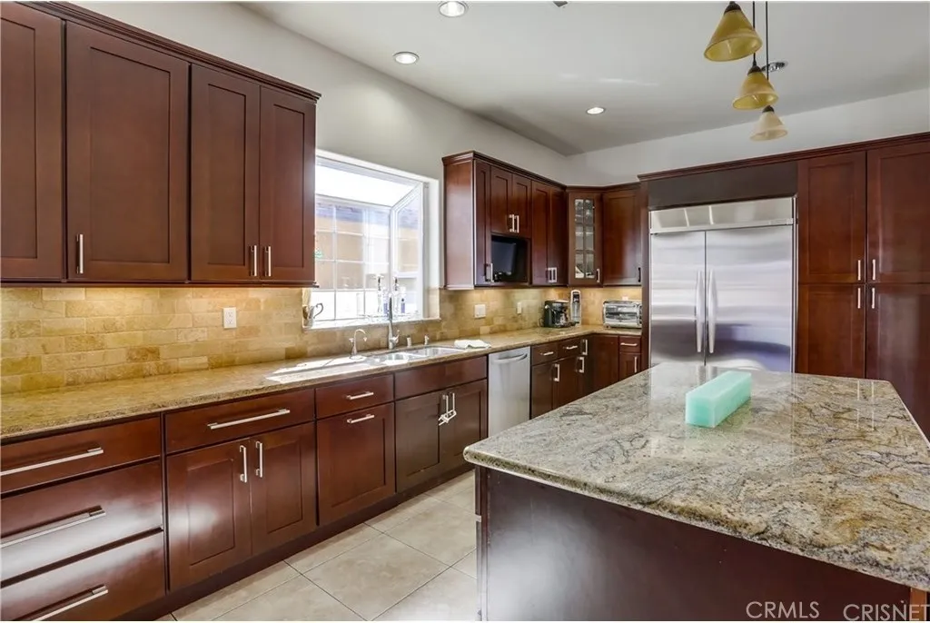 12525 Miranda Street, Valley Village, CA 91607 photo 5