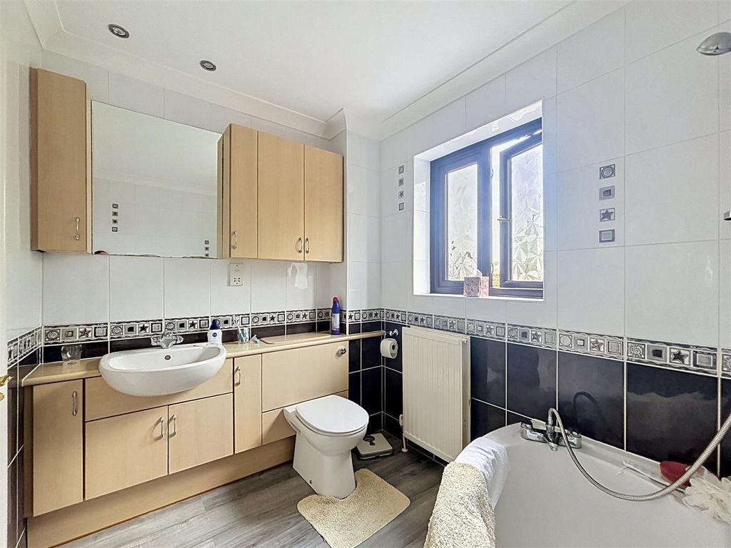 Additional image 15 of 3 bed detached house for saleCheyne Walk, Hornsea HU18