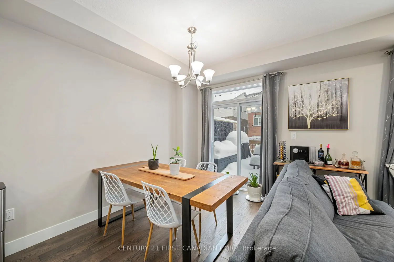 1375 Whetherfield Street 36 photo 2