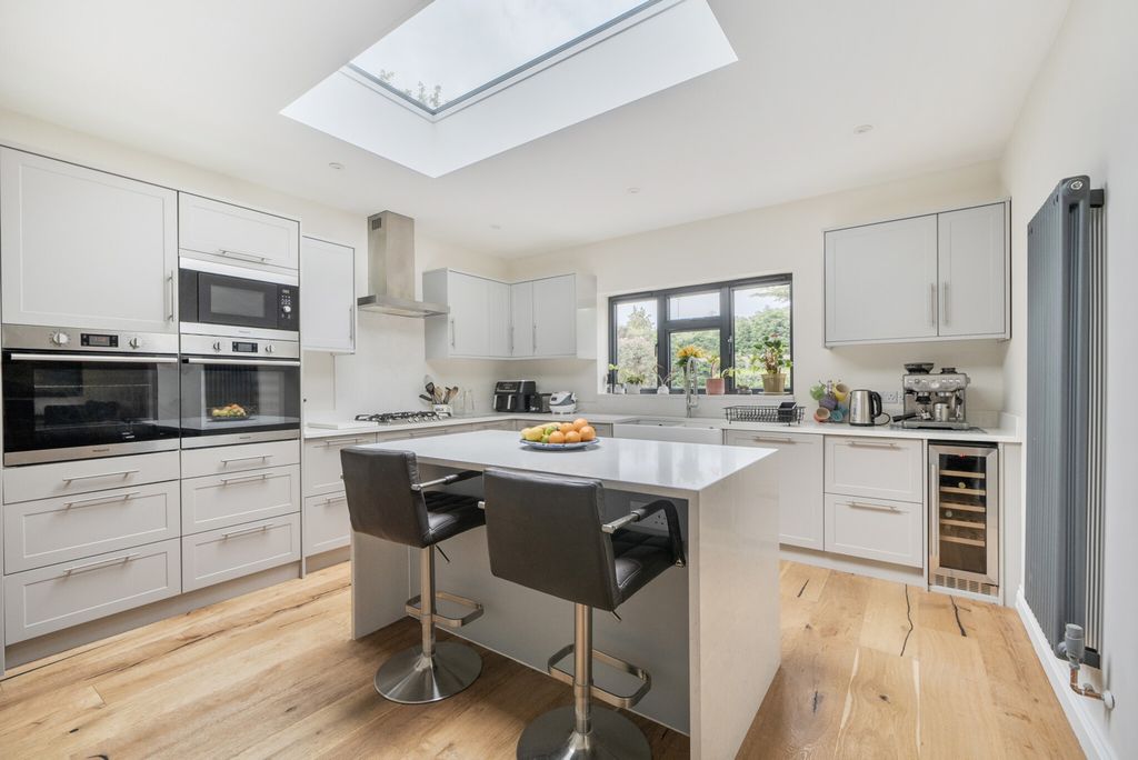 Additional image 4 of 6 bed detached house for saleGreys Road, Henley-On-Thames, Oxfordshire RG9