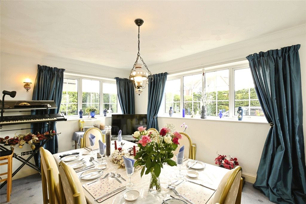Additional image 5 of 6 bed detached house for saleHavant Road, Hayling Island, Hampshire PO11