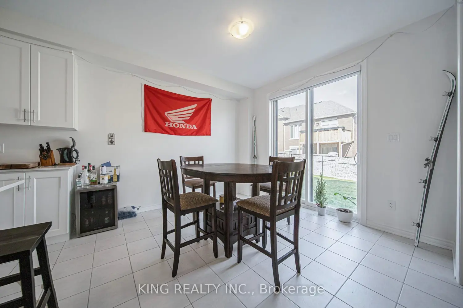 69 Lawrence D. Pridham Avenue photo 5