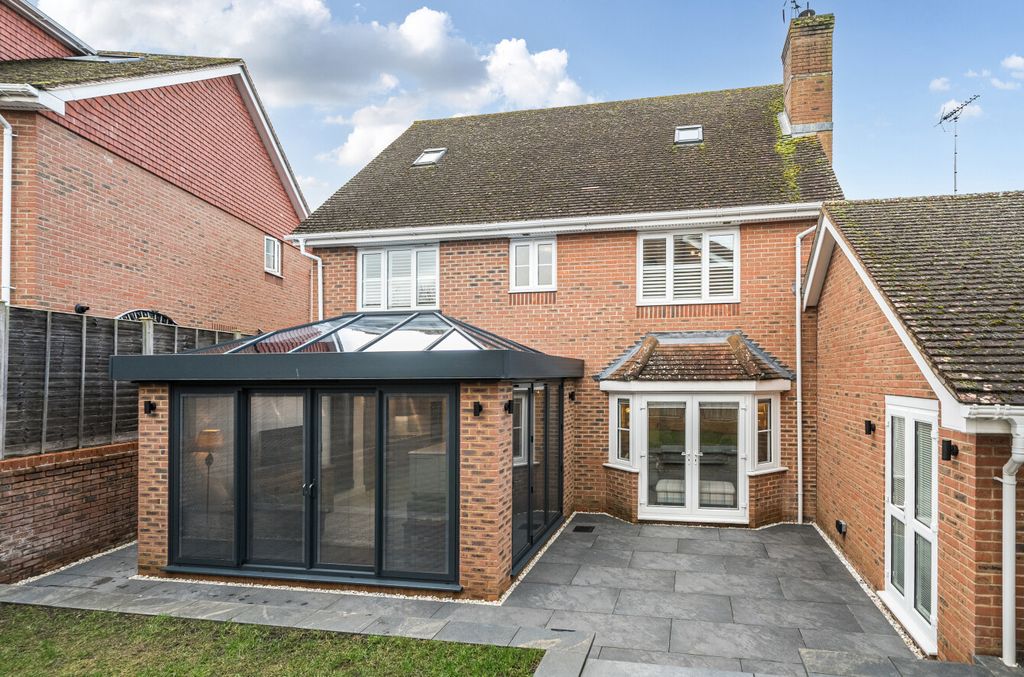 Additional image 3 of 5 bed detached house for saleMyllers Lond, Hook, Hampshire RG27