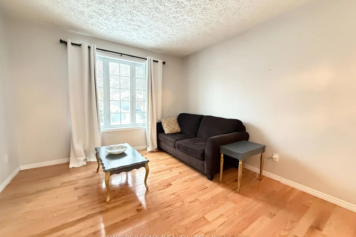 872 Dominion Avenue photo 4