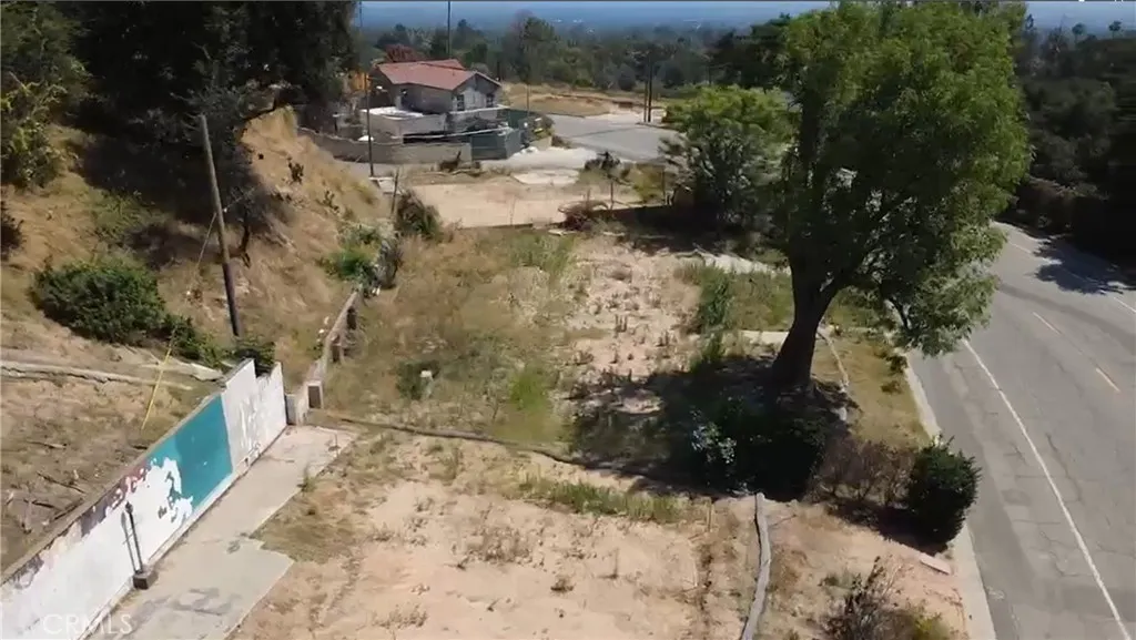 1369 E Loma Alta Dr, Altadena, CA 91001