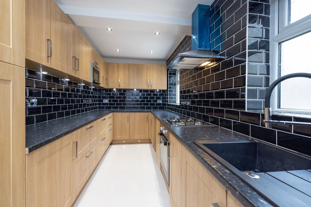 Additional image 12 of 5 bed semi-detached house for saleNelson Road, Hounslow TW3
