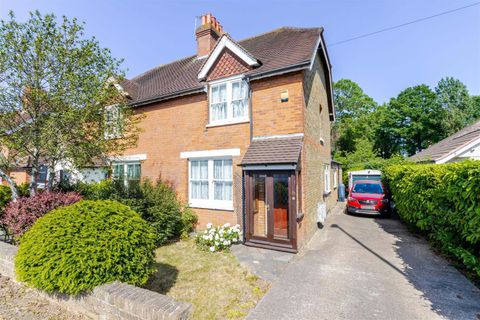 Long Lane, Ickenham UB10