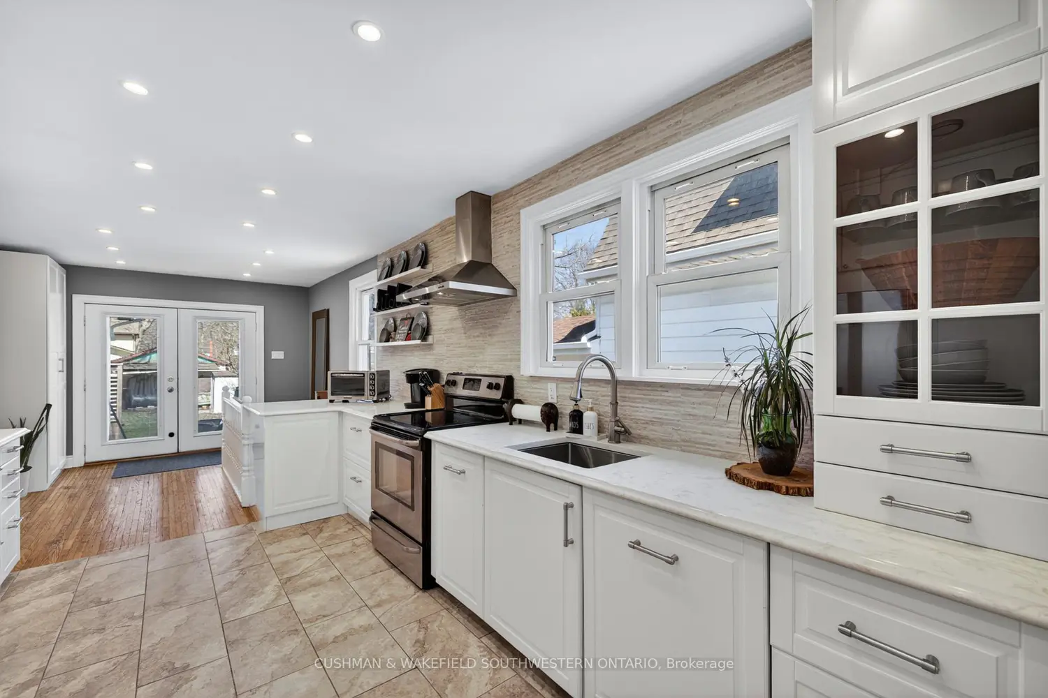56 Thomas Janes Drive photo 5
