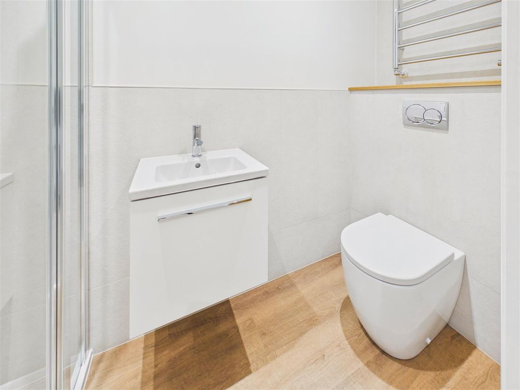 Additional image 36 of 3 bed town house for saleCliff Road, Hessle HU13