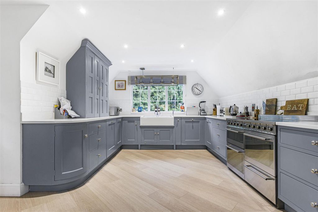 Additional image 7 of 6 bed detached house for saleHertingfordbury Road, Hertingfordbury, Hertford SG14