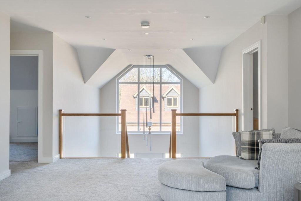 Additional image 5 of 5 bed detached house for saleNorth Close, Havant PO9