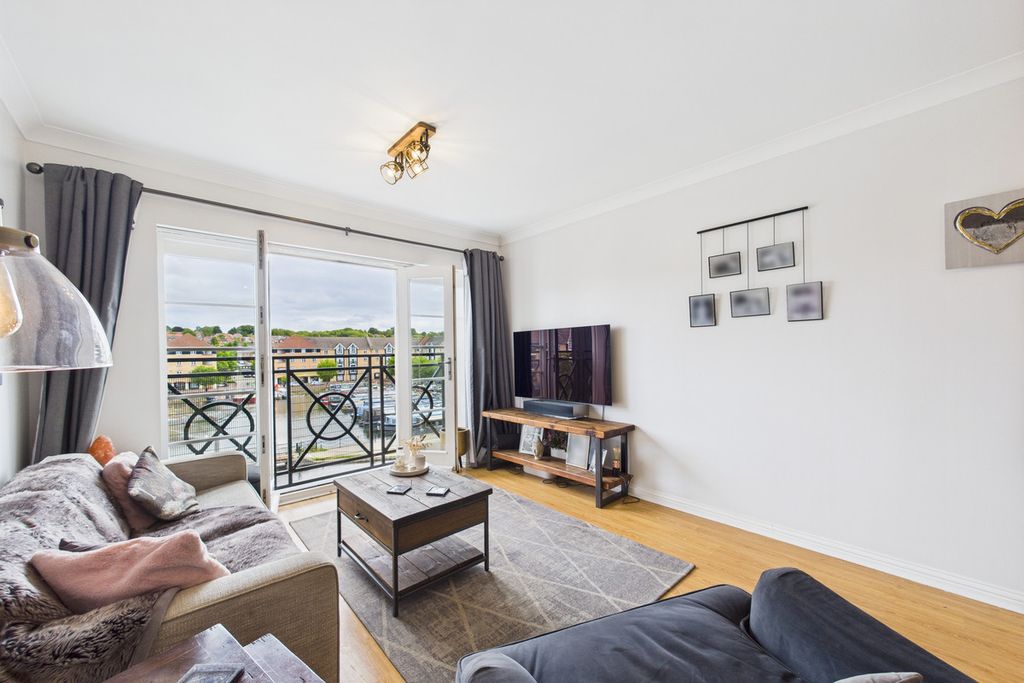 Additional image 21 of 2 bed flat for saleStationers Place, Hemel Hempstead HP3