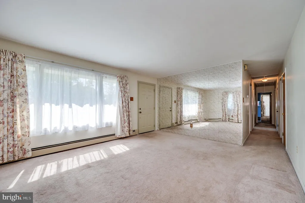 Additional image 5 of 220 Maple Springs Drive, Birdsboro, PA 19508