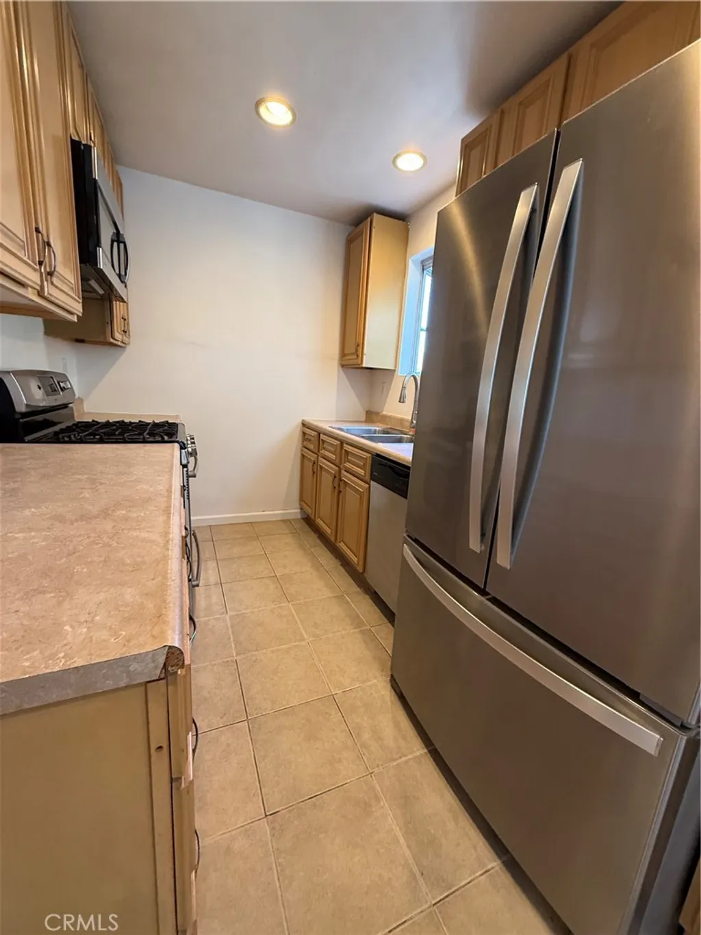1317 W Alameda Avenue Unit A, Burbank, CA 91506 photo 4