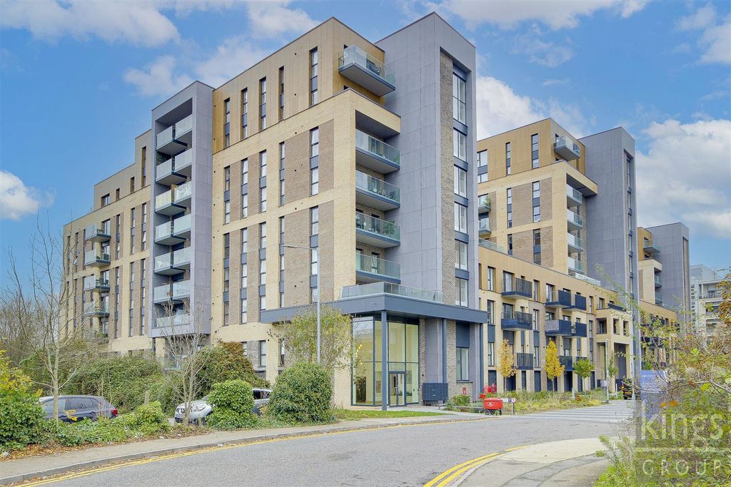 2 bed flat for saleGodfrey House, Edinburgh Gate, Harlow CM20