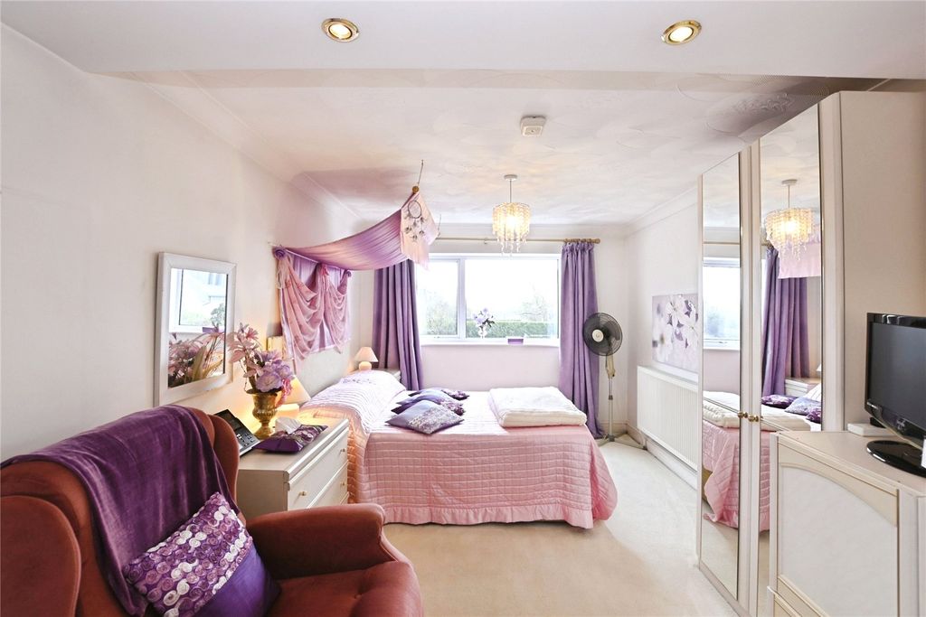 Additional image 15 of 6 bed detached house for saleHavant Road, Hayling Island, Hampshire PO11