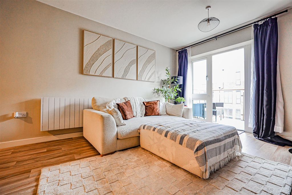 Additional image 12 of 2 bed flat for saleFrogmore Road, Hemel Hempstead HP3