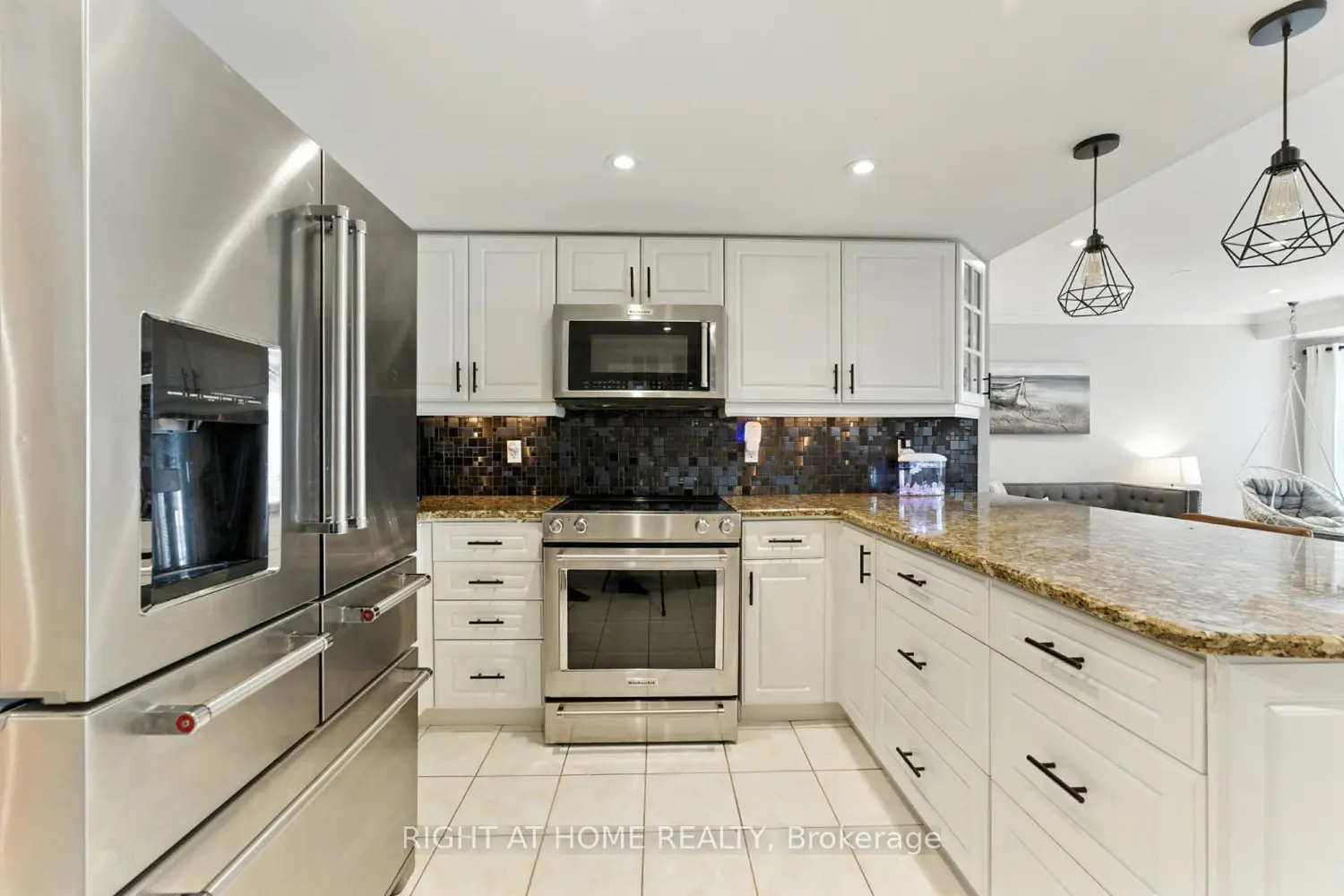 65 Sunvale Place photo 3