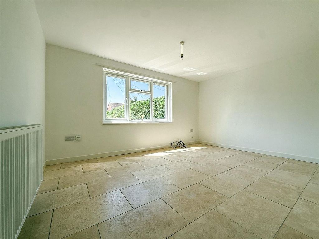 Additional image 4 of 1 bed flat for saleBlendworth Crescent, Havant PO9