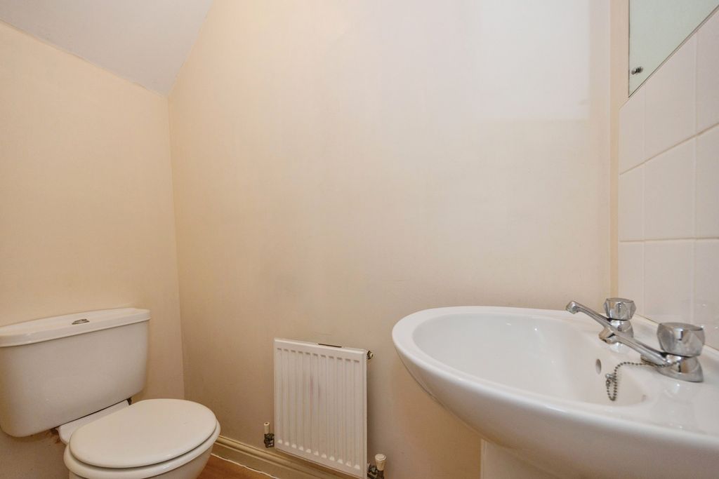 Additional image 11 of 1 bed flat for saleLittle Hackets, Havant, Hampshire PO9