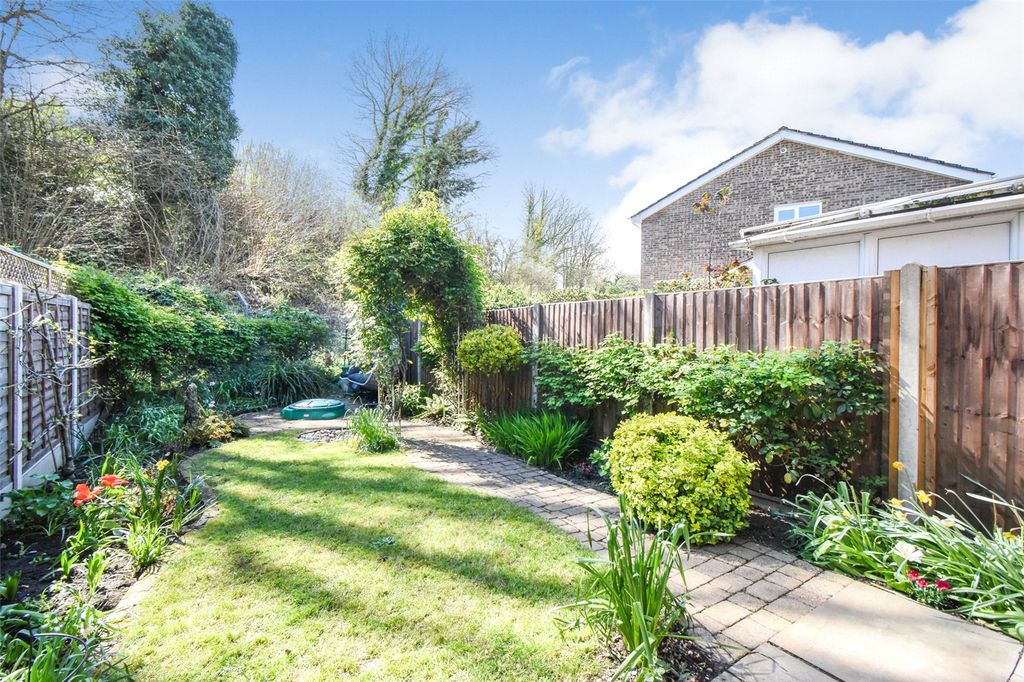 Additional image 2 of 3 bed terraced house for saleCompass Field, Hook, Hampshire RG27