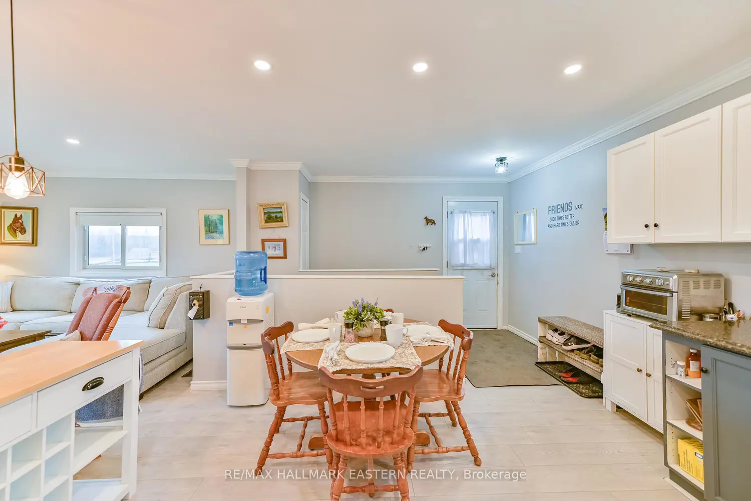 1095 Slab Street photo 4