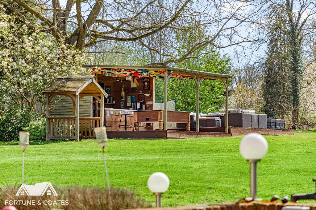 Additional image 42 of 4 bed detached house for saleRoydon Road, Harlow CM19