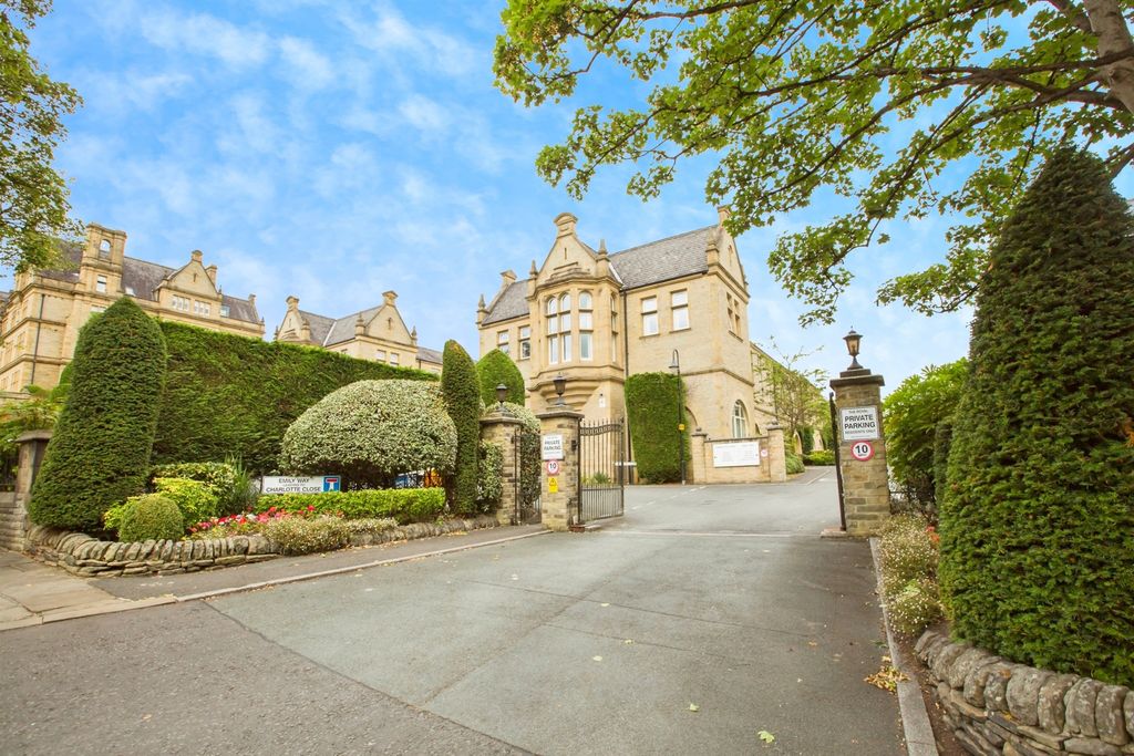 Additional image 6 of 2 bed penthouse for saleCharlotte Close, Halifax HX1