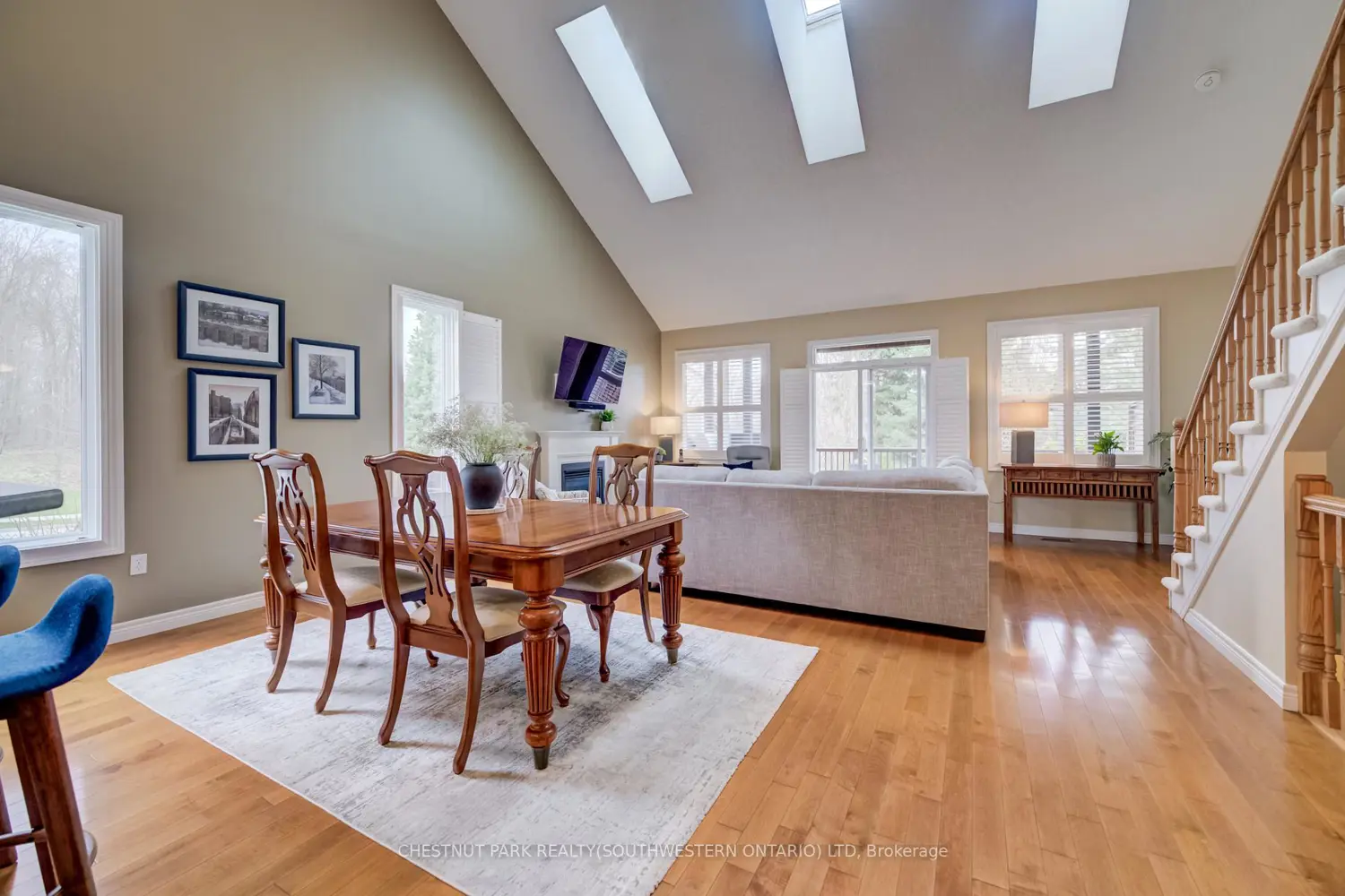 Additional image 3 of 560 Springwater Drive