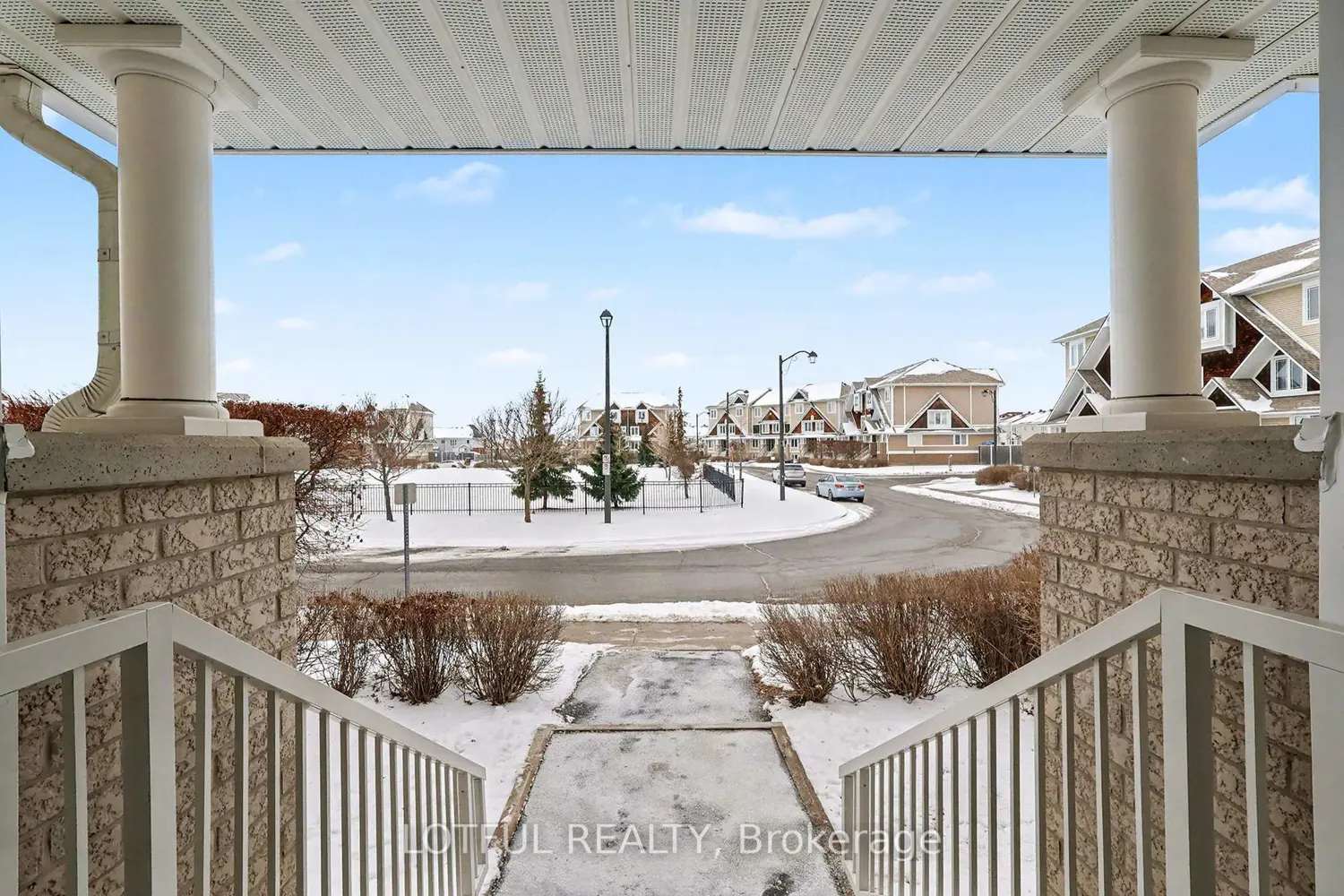 576 Lakeridge Drive photo 3