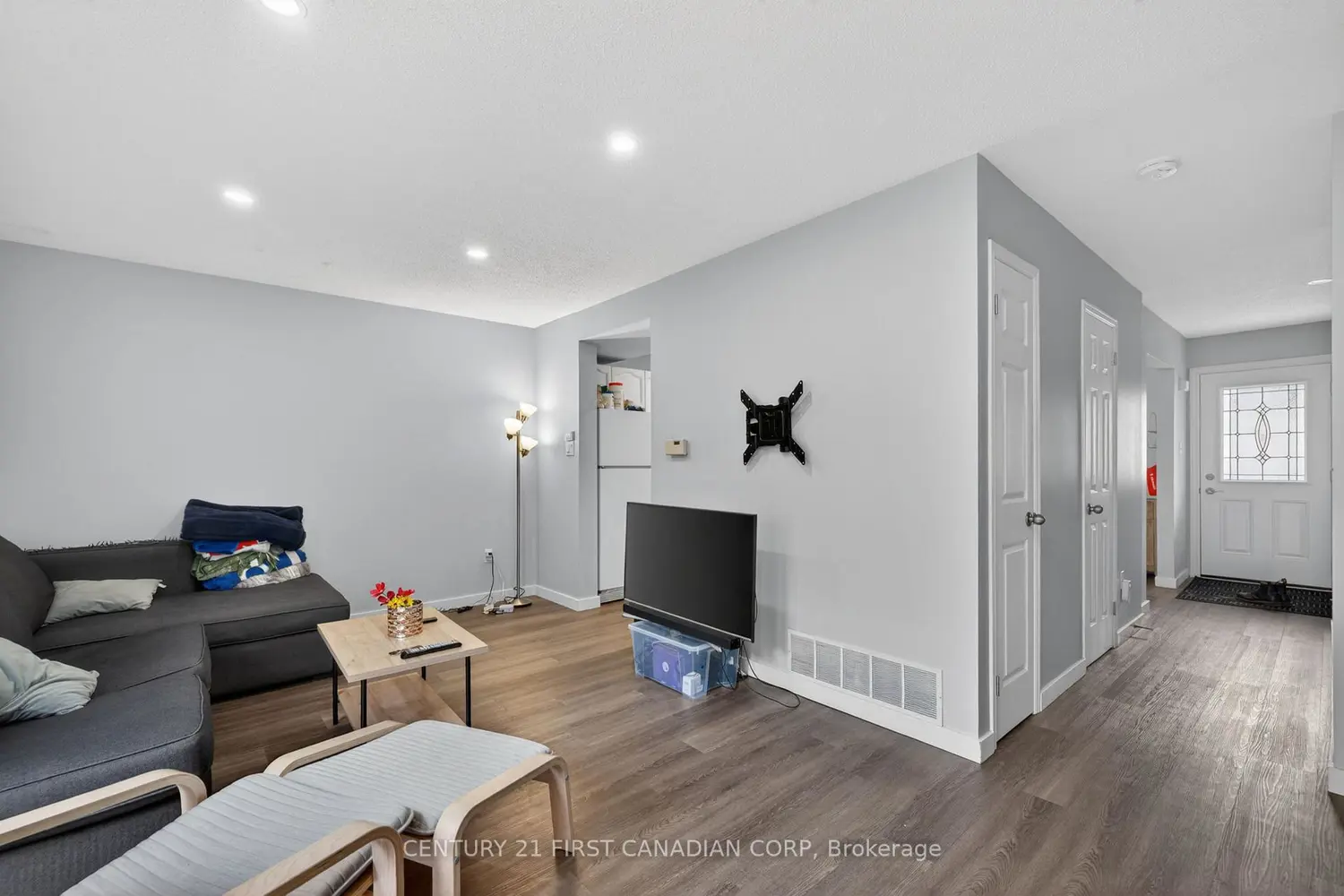 70 Chapman Court 55 photo 5