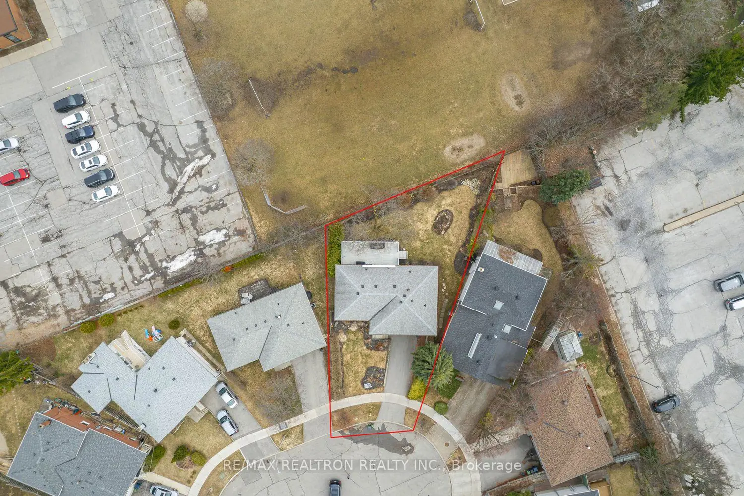 15 Willimart Court photo 4