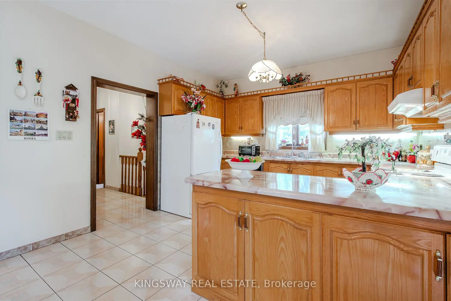 27 Mulholland Avenue photo 2