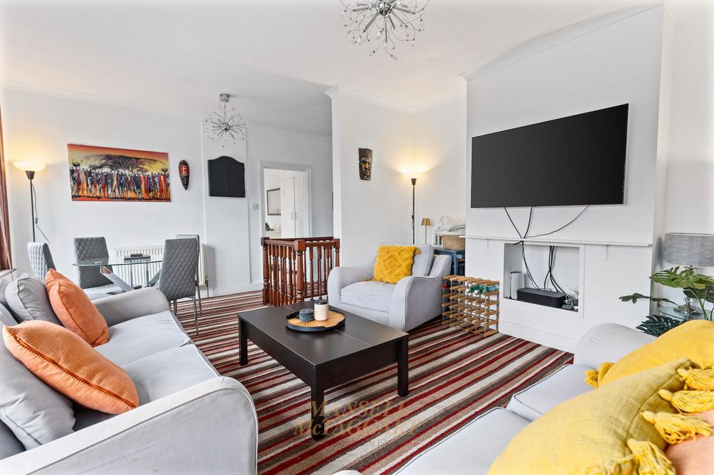 Additional image 5 of 2 bed maisonette for saleBrighton Road, Horley RH6