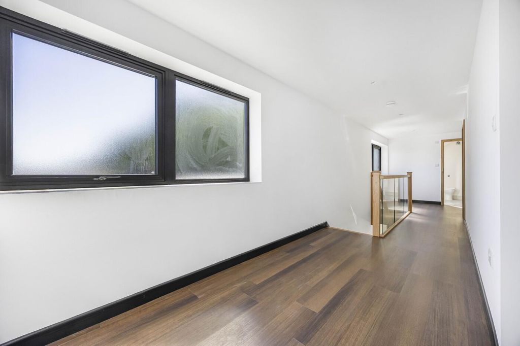 Additional image 20 of 5 bed detached house for saleMakins Road, Henley-On-Thames RG9