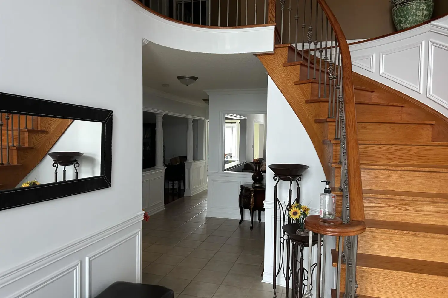 1370 Clarence Street photo 3