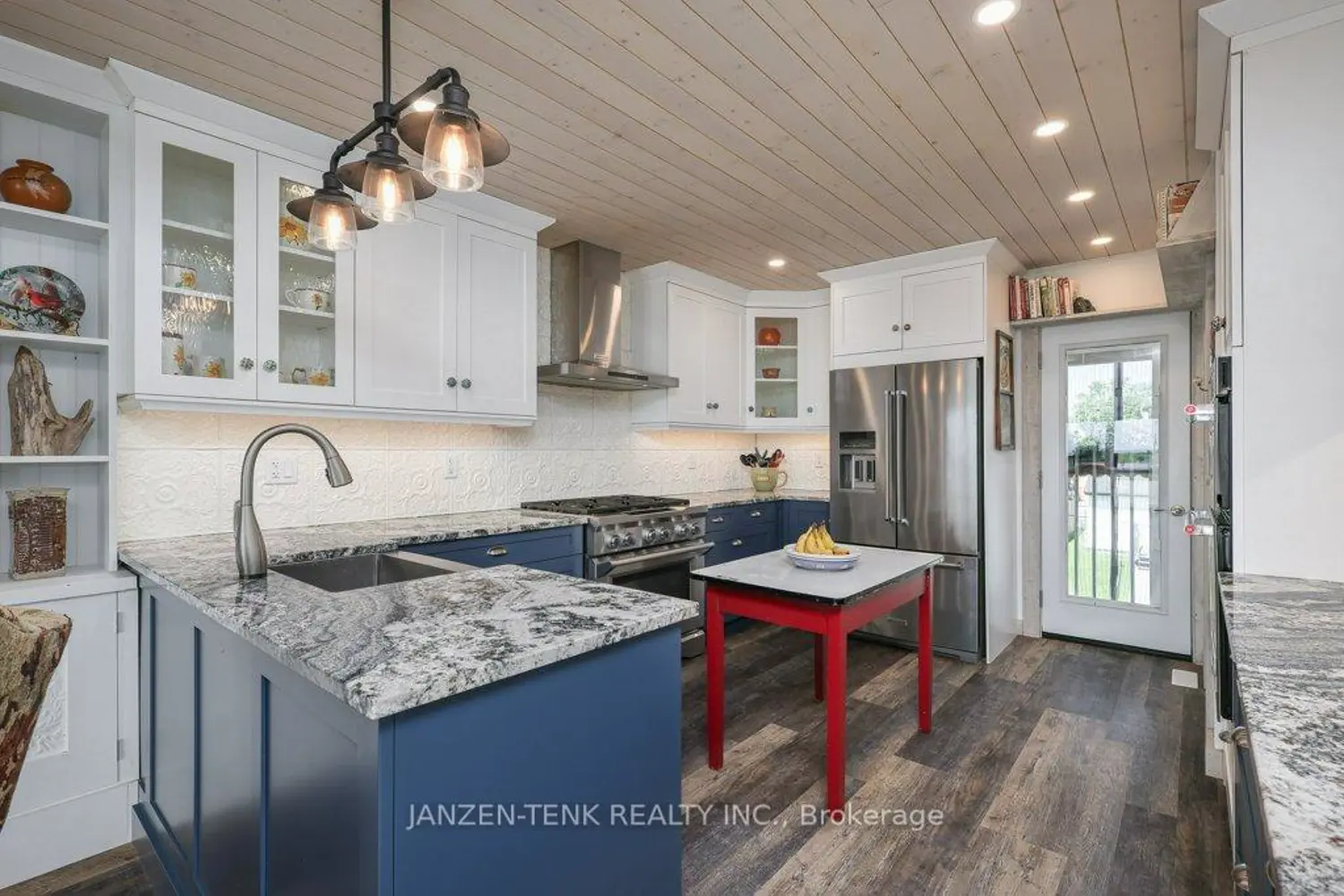 163 Maud Street photo 4