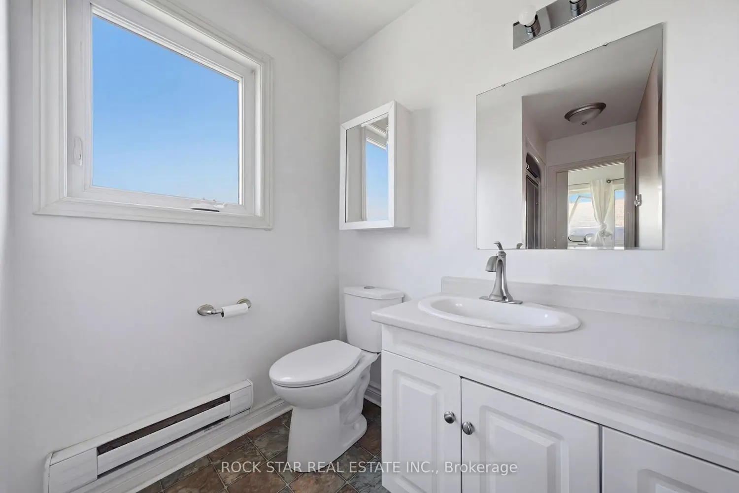 250 Grantham Avenue photo 4