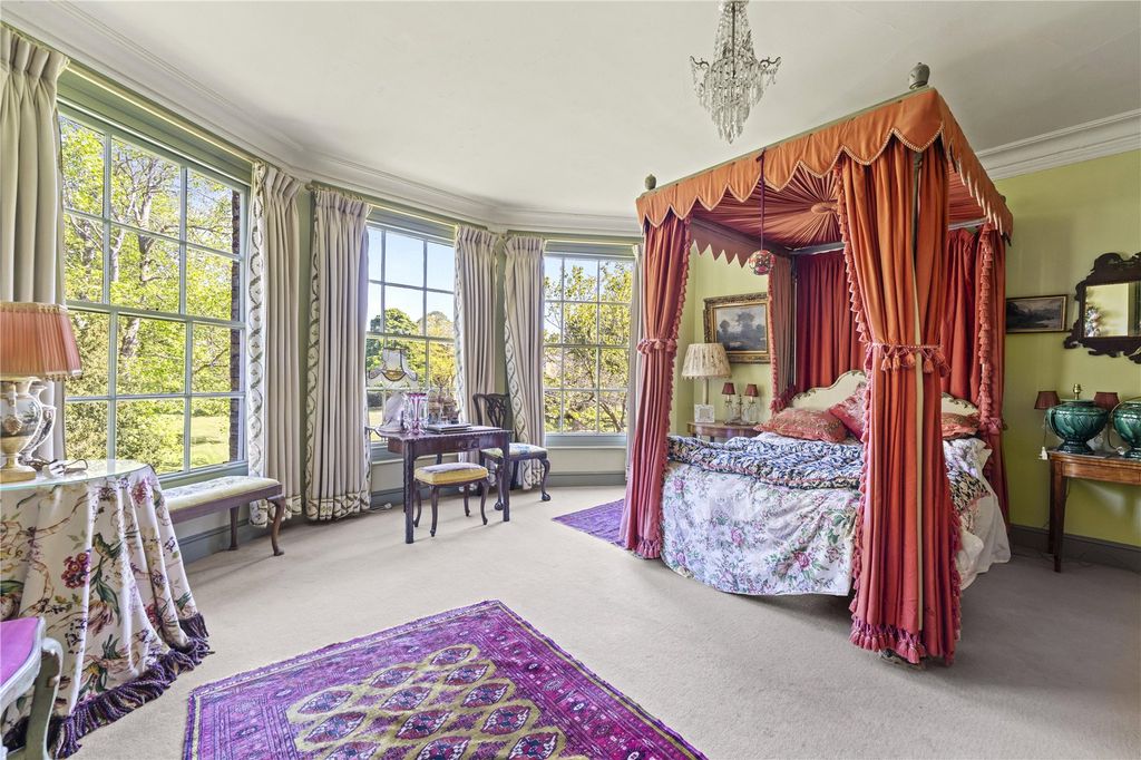 Additional image 6 of 2 bed flat for saleGarricks Villa, Hampton Court Road, Hampton, Middlesex TW12